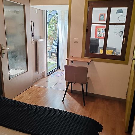 Appartement T2 Sur Cour Nantaise เรอเซ ภายนอก รูปภาพ