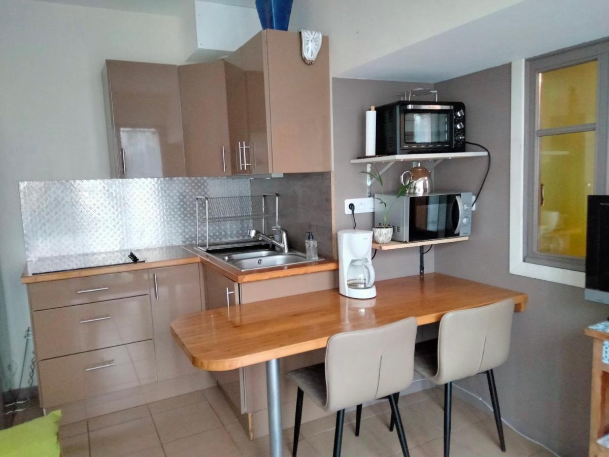 Appartement T2 Sur Cour Nantaise เรอเซ ภายนอก รูปภาพ