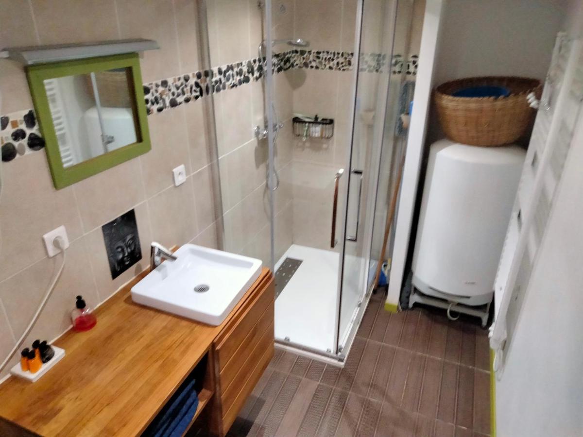 Appartement T2 Sur Cour Nantaise เรอเซ ภายนอก รูปภาพ