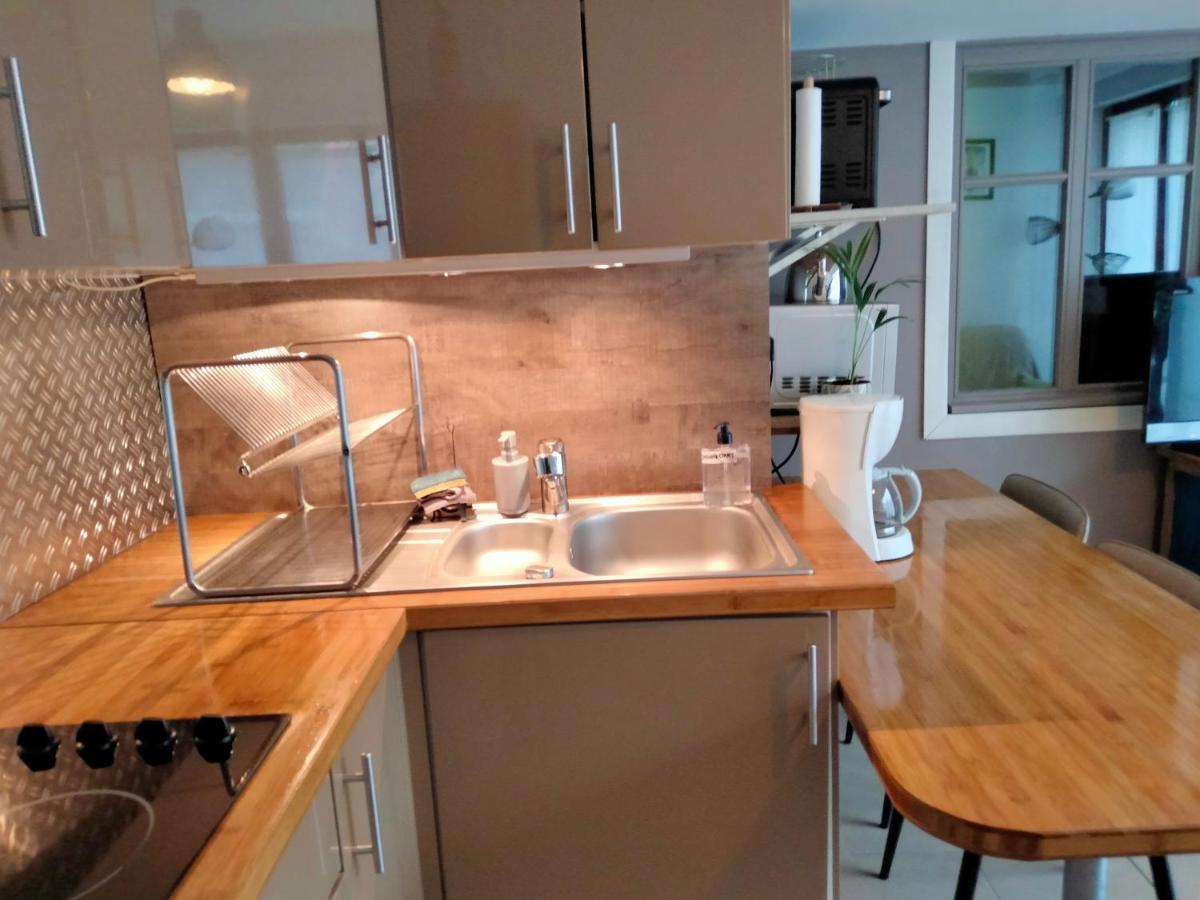 Appartement T2 Sur Cour Nantaise เรอเซ ภายนอก รูปภาพ